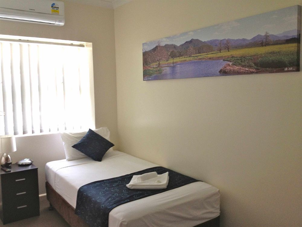 Lees Hotel Ingham Luaran gambar